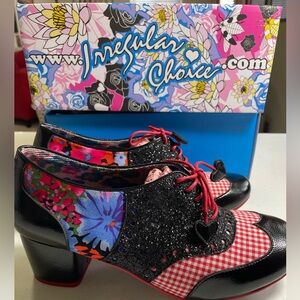 NIB Irregular Choice “Clara Bow” Black Multi Shoes, size 42.